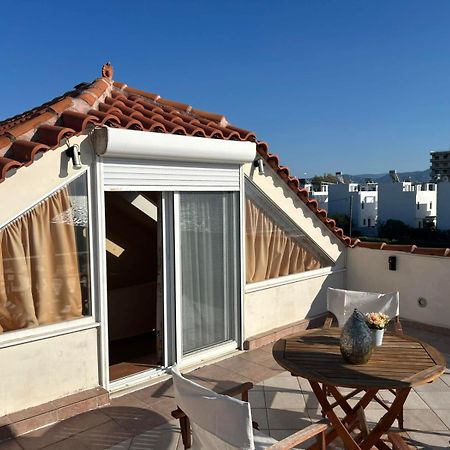 Villa Seabreeze Loutraki  Exterior photo