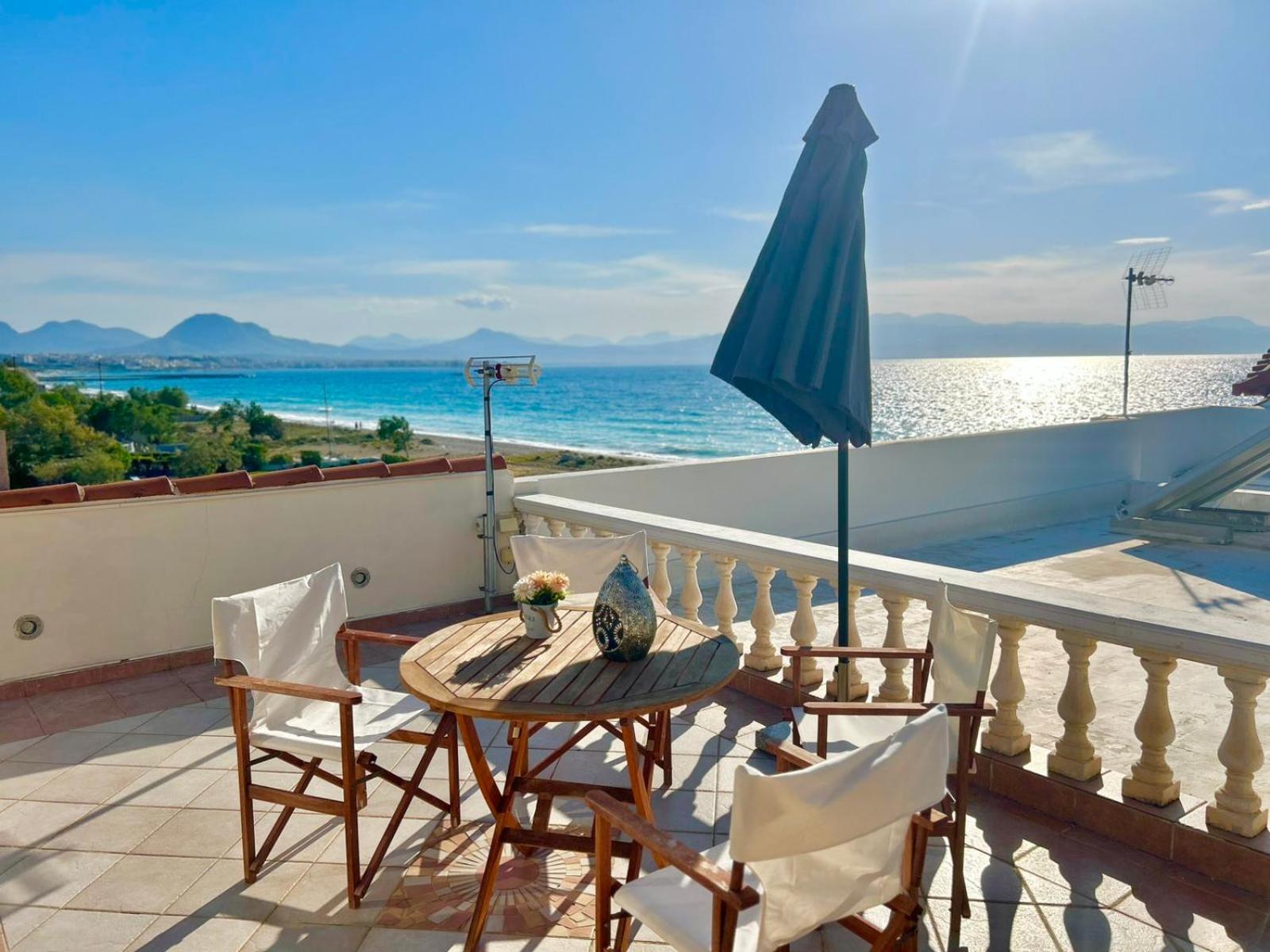 Villa Seabreeze Loutraki  Exterior photo