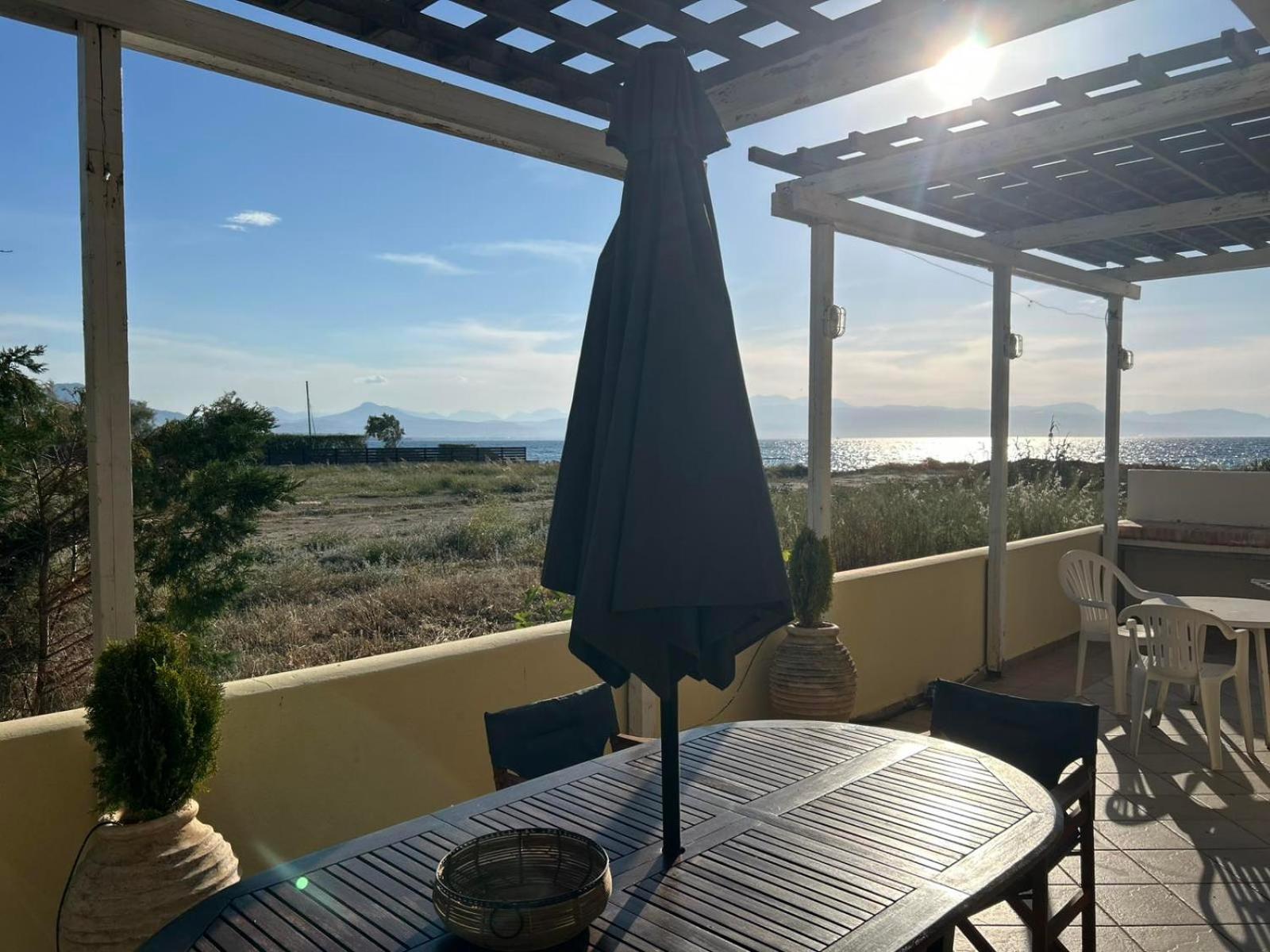 Villa Seabreeze Loutraki  Exterior photo